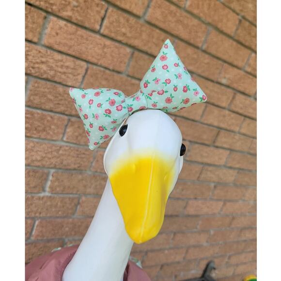 Handmade Ditzy Floral Porch Goose Dress with Wings & Hair Bow Pink Green Clothes - Picture 3 of 7